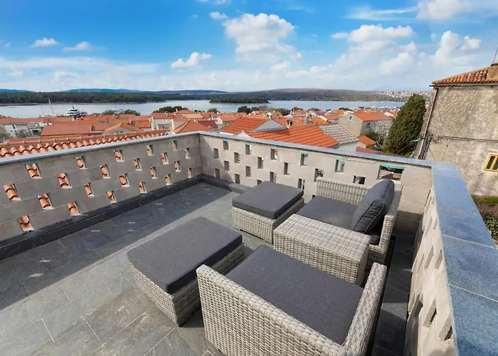 Susanne I Nikoleta * Punat