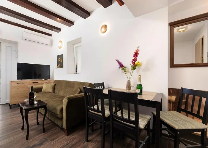 Susanne I Nikoleta Punat