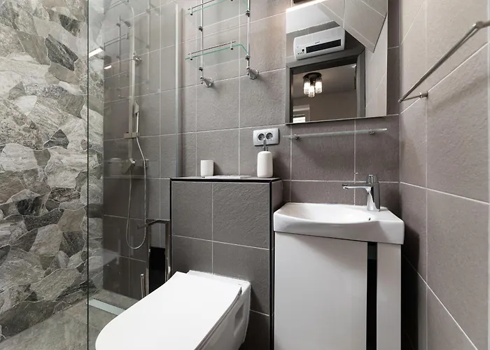 Susanne I Nikoleta Punat