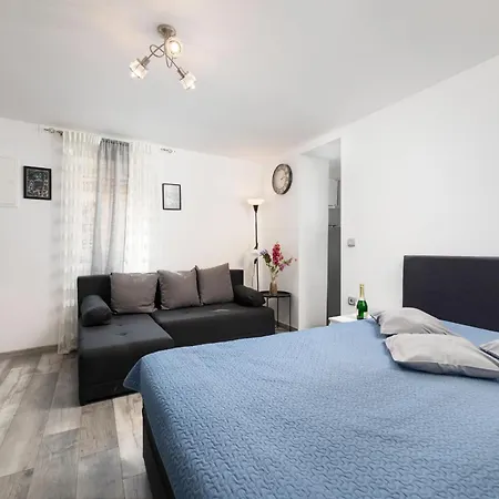 Apartment Susanne I Nikoleta Punat