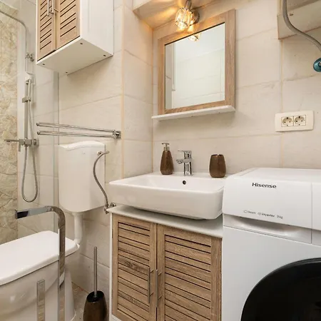 Susanne I Nikoleta Apartment Punat