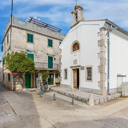 Susanne I Nikoleta Apartment Punat